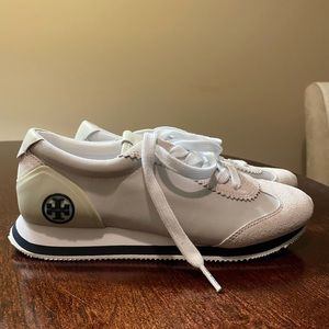 Brand new Tory Burch sneakers! Size 6